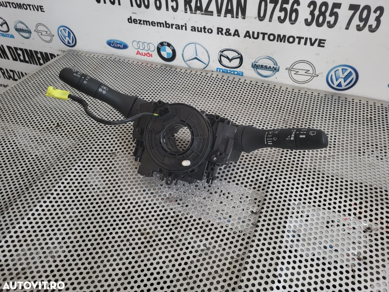 Banda Spira Spirala Volan Airbag Bloc Lumini Maneta Semnalizare Stergatoare Nissan Qashqai J11 An 2014-2015-2016-2017-2018-2019-2020 Volan Stanga Cod 25554-4EA0C Masina Cu 11.000 Km - 3