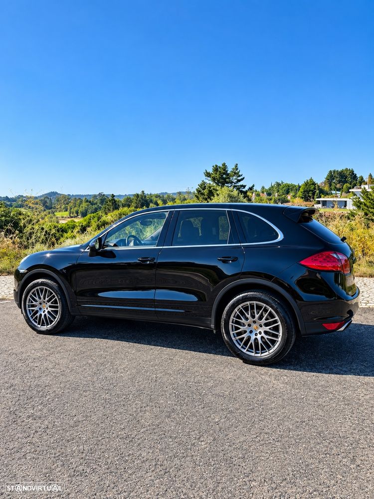 Porsche Cayenne - 2