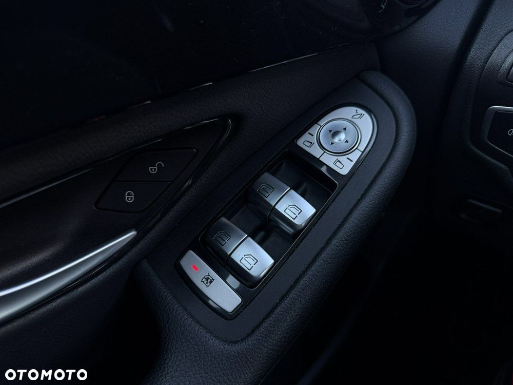 Mercedes-Benz GLC - 31