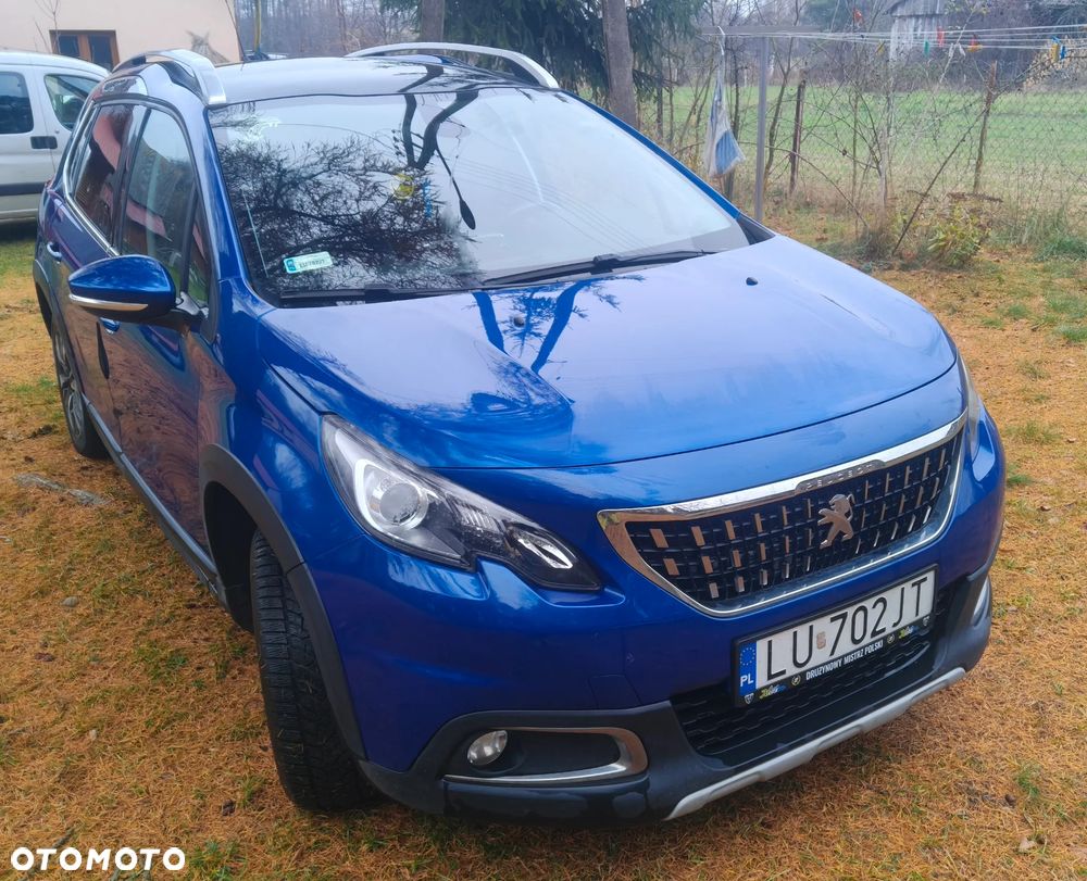Peugeot 2008 1.2 Pure Tech GPF Allure S&S EAT6 - 1