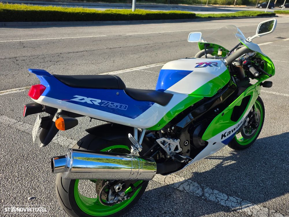 Kawasaki ZXR - 12