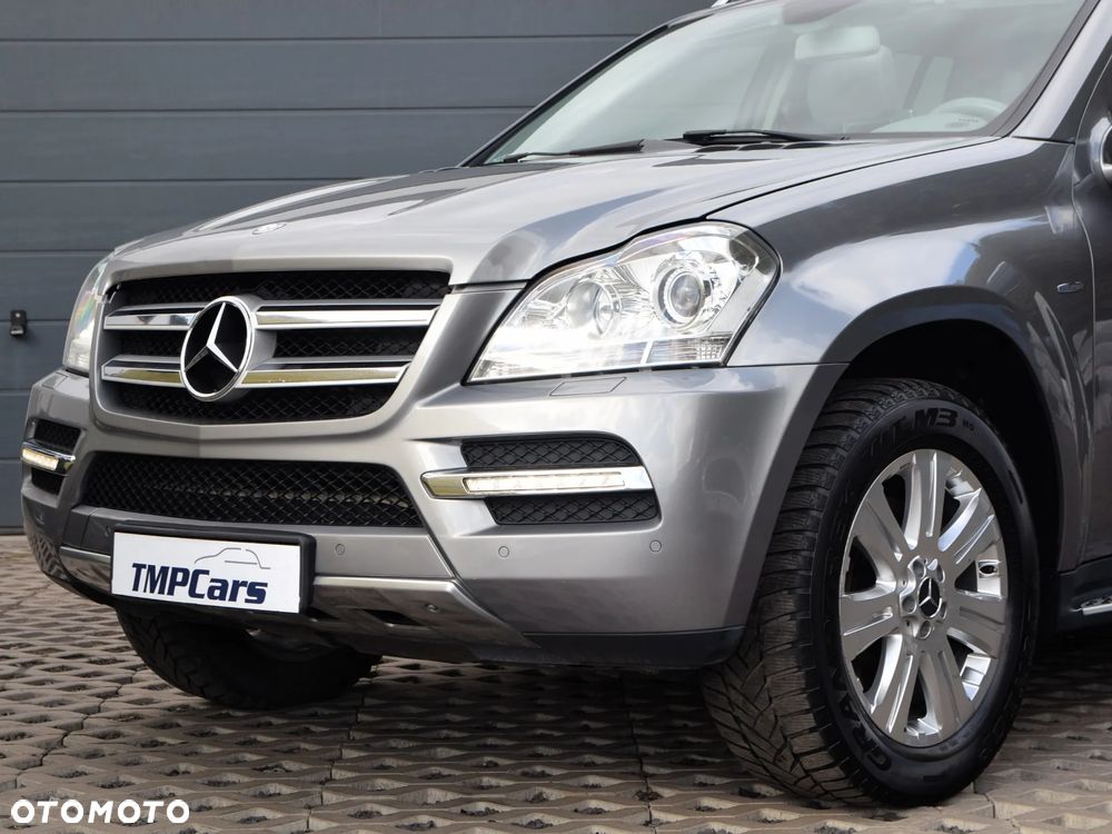 Mercedes-Benz GL - 13