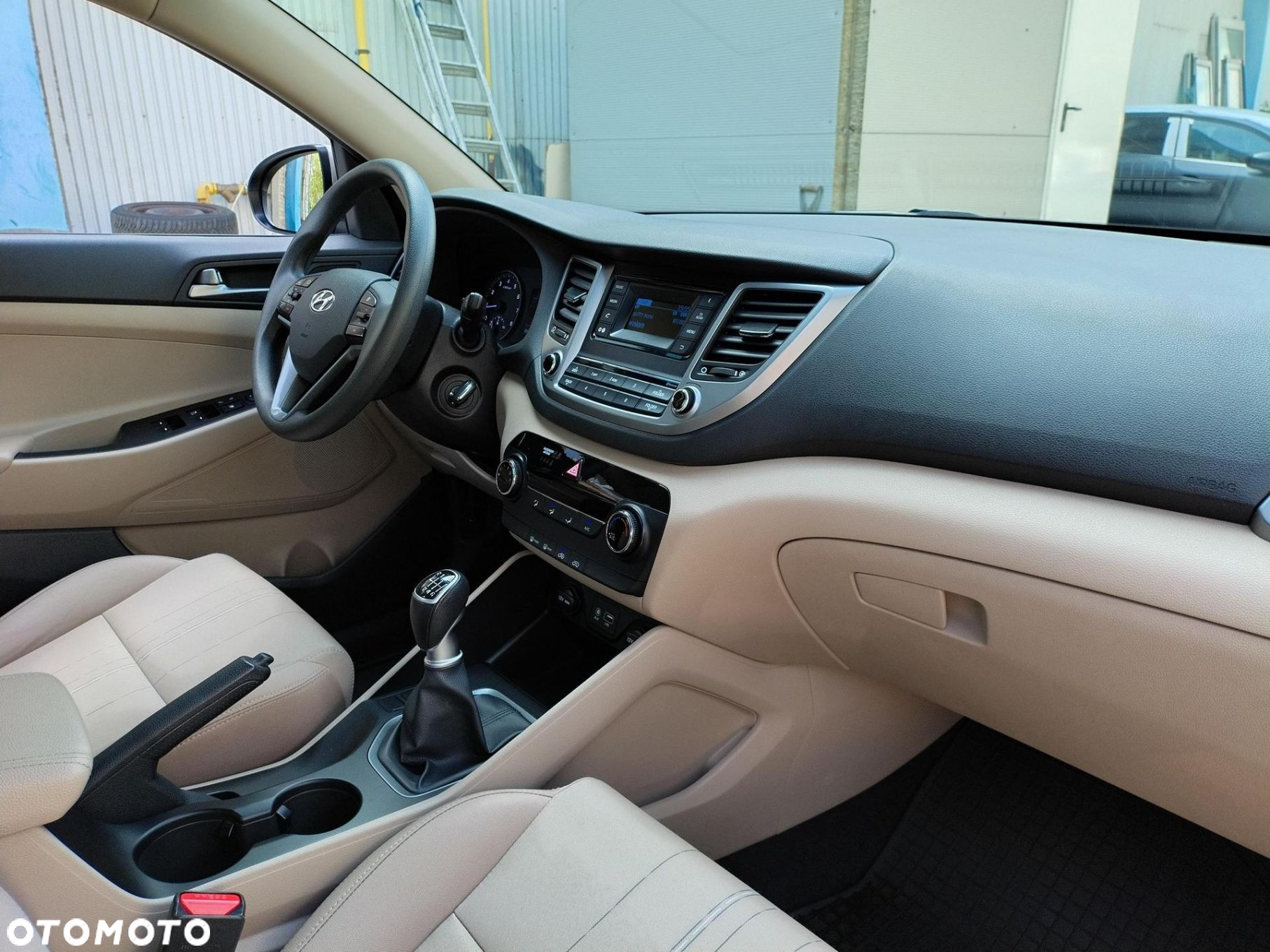Hyundai Tucson 1.6 GDI BlueDrive Classic 2WD - 25