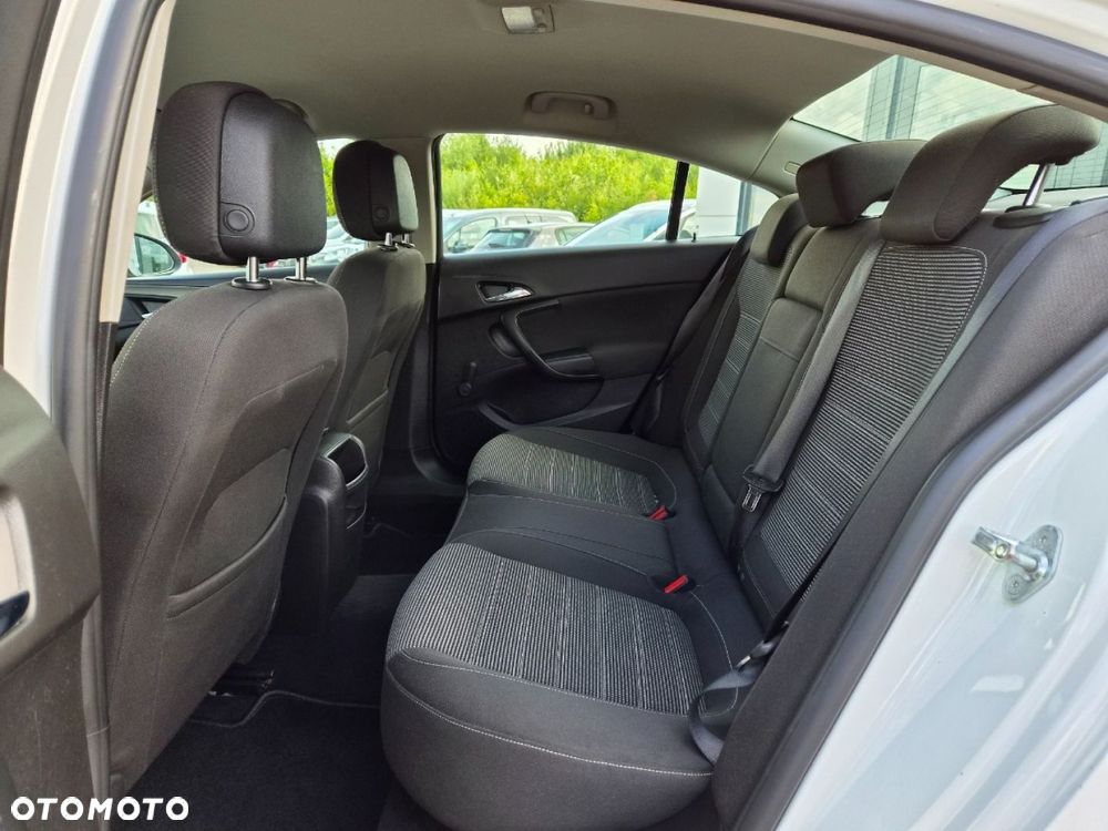 Opel Insignia 2.0 CDTI - 8