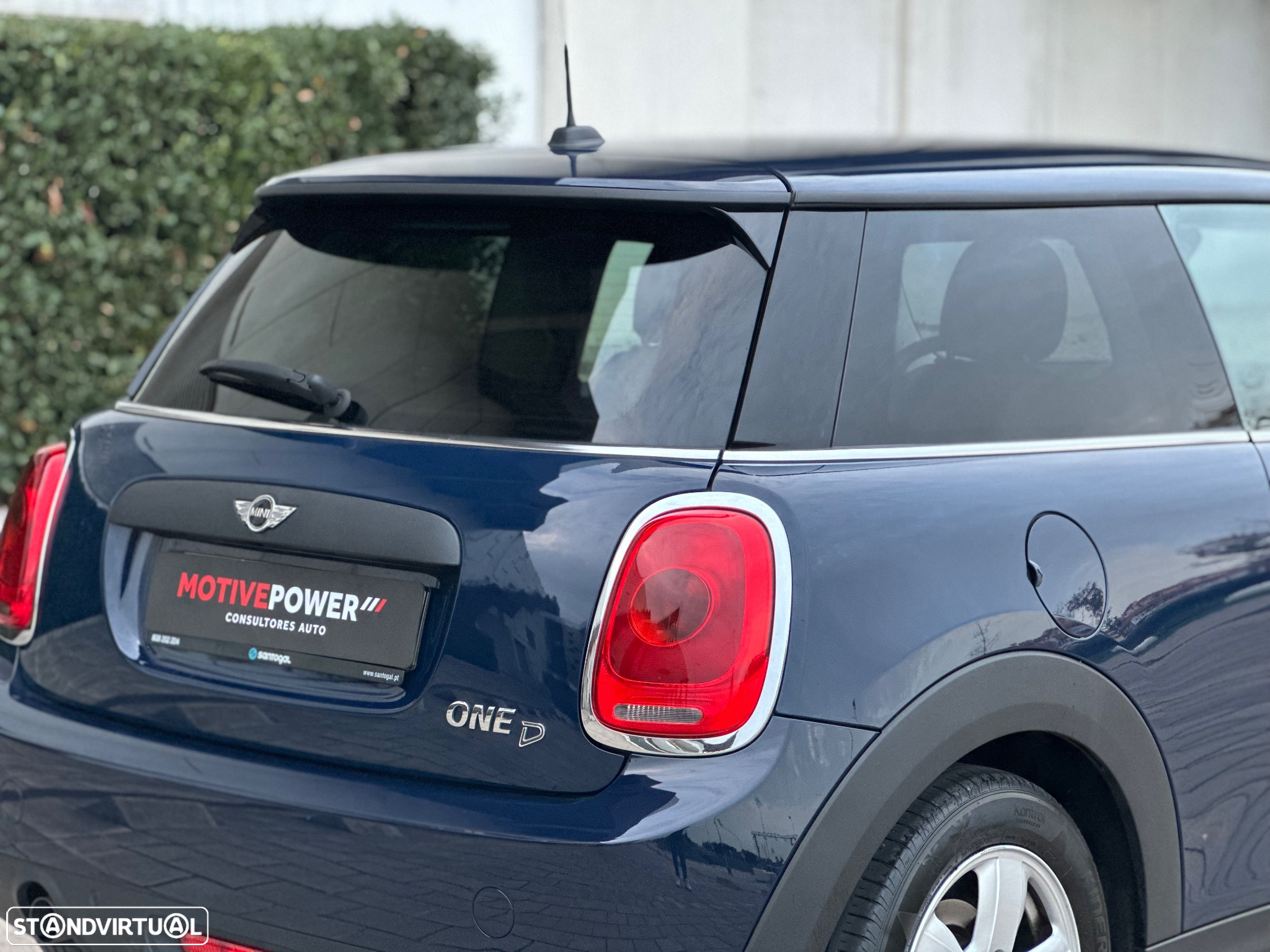 MINI 3 Portas One D - 12