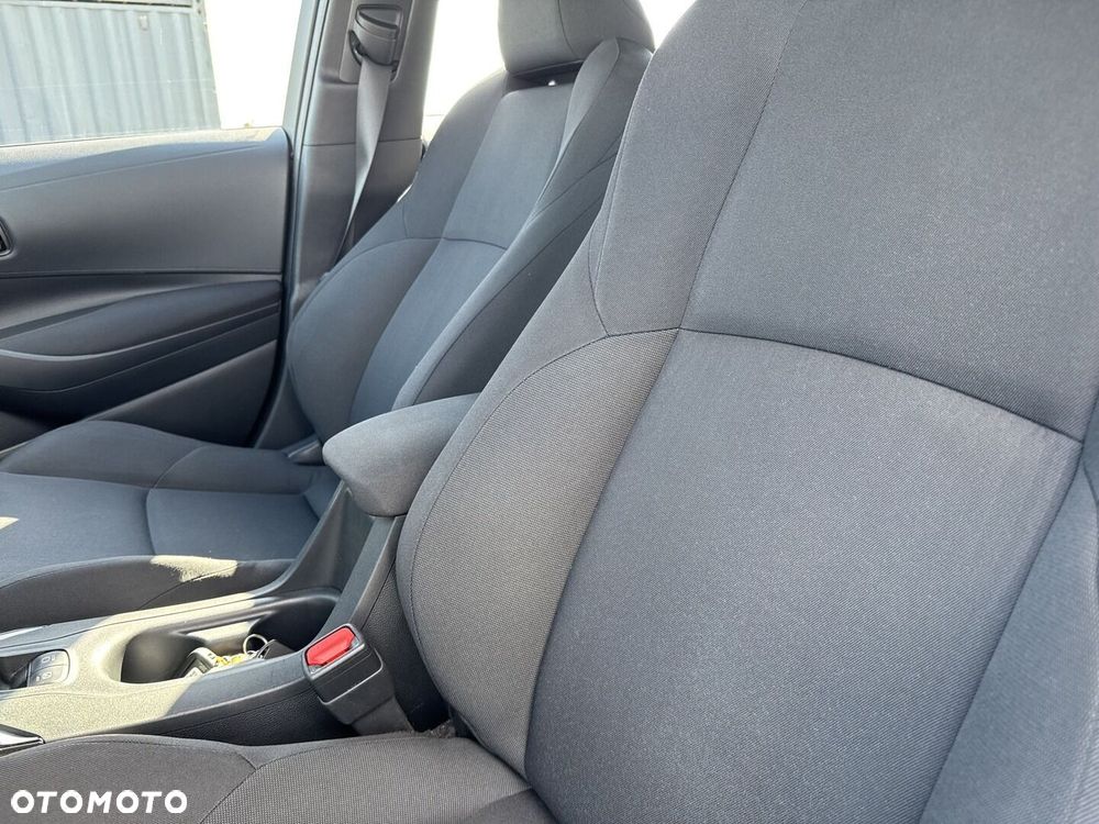 Toyota Corolla 1.8 Hybrid Active - 17