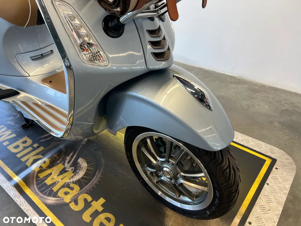 Vespa Primavera - 24