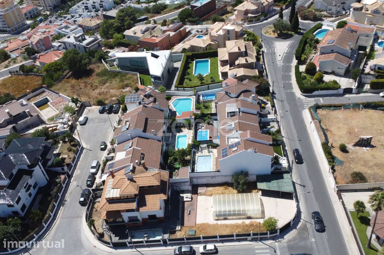 Moradia, Murtal, Cascais, com dois terrenos, piscina e furo no jardim - Grande imagem: 2/50