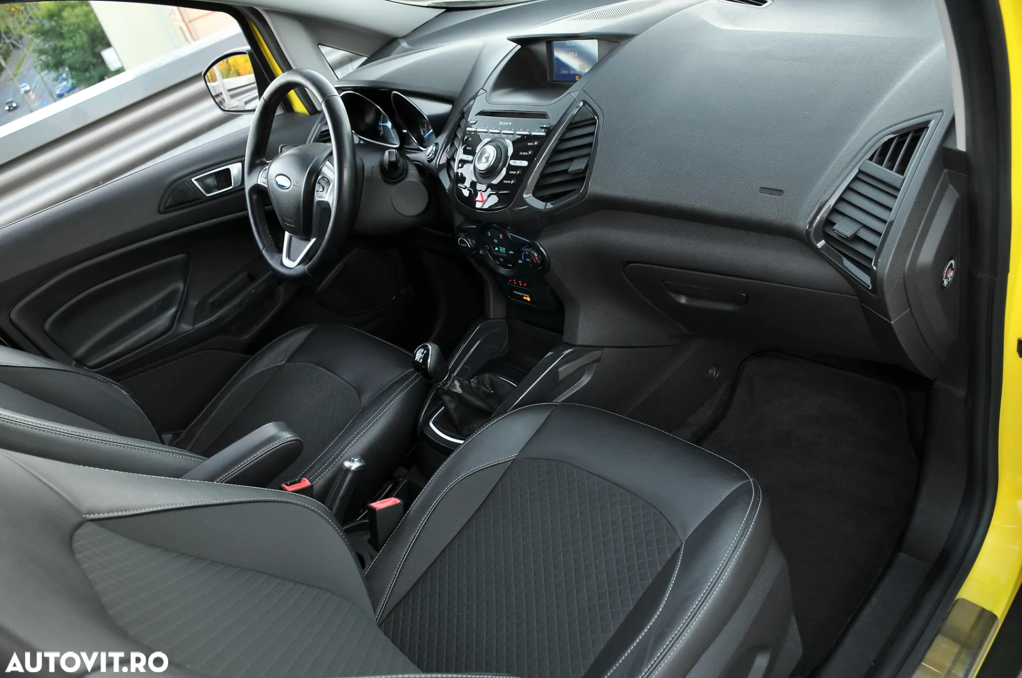 Ford EcoSport 1.0 EcoBoost Titanium - 13