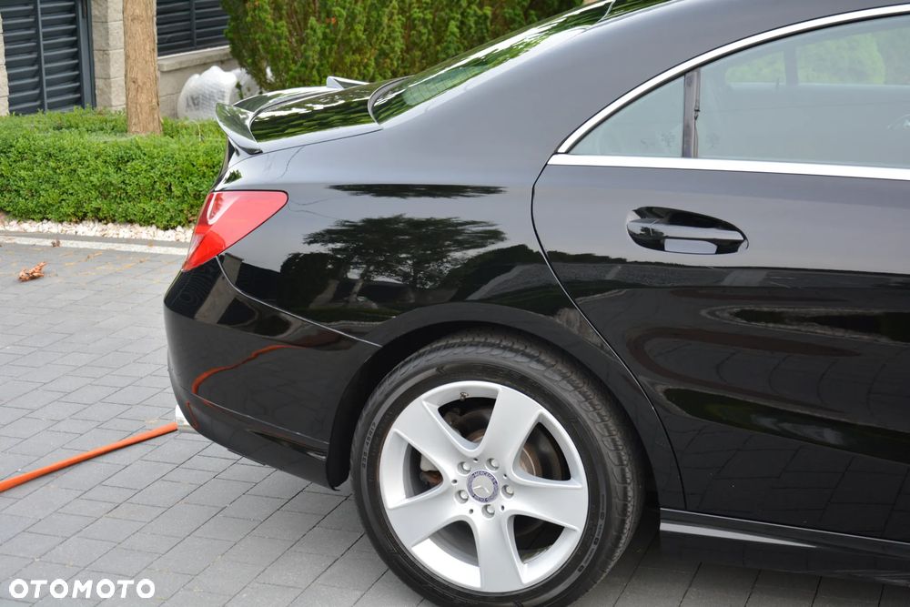 Mercedes-Benz CLA 250 4Matic 7G-DCT StreetStyle - 10