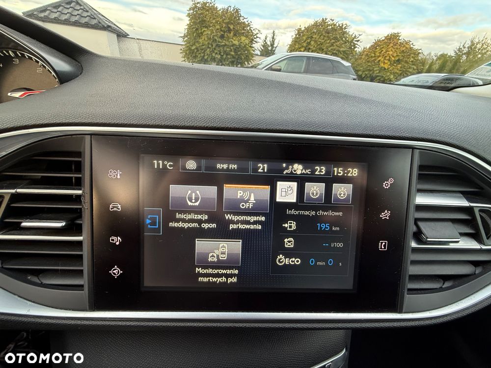 Peugeot 308 1.6 BlueHDi Allure S&S EAT6 - 18