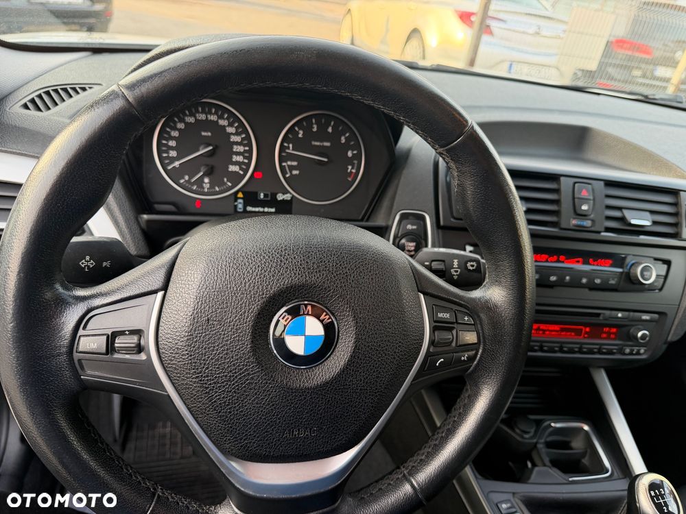BMW Seria 1 114i - 11