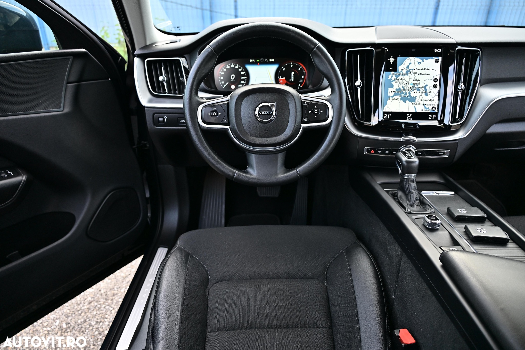 Volvo XC 60 D4 AWD Geartronic Momentum - 35