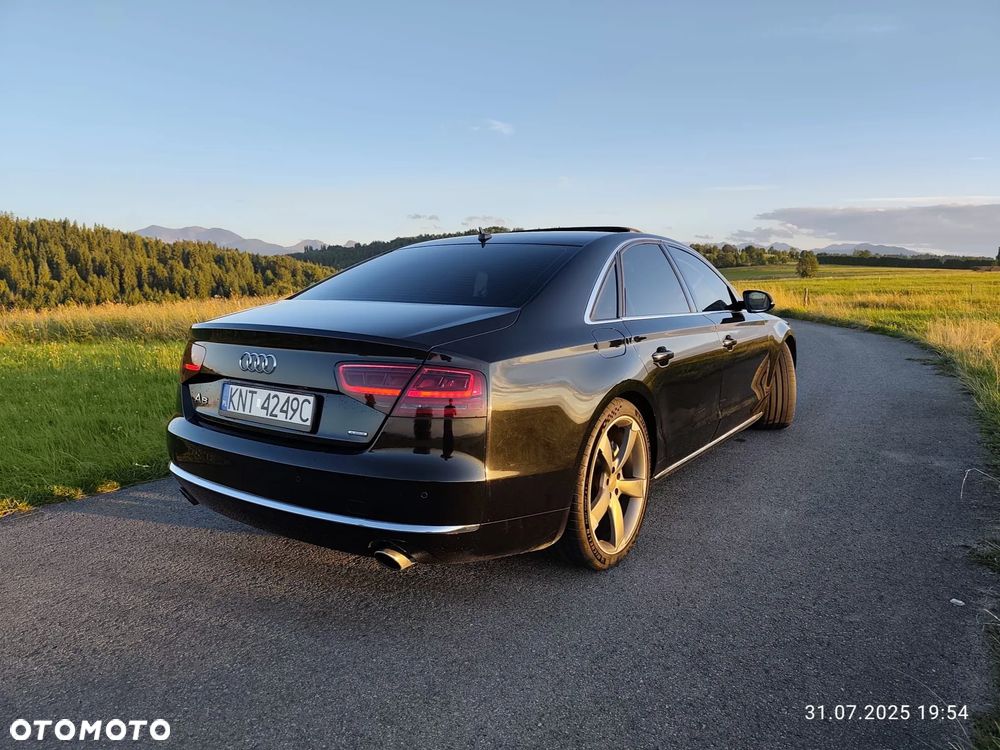 Audi A8 4.2 FSI Quattro - 2