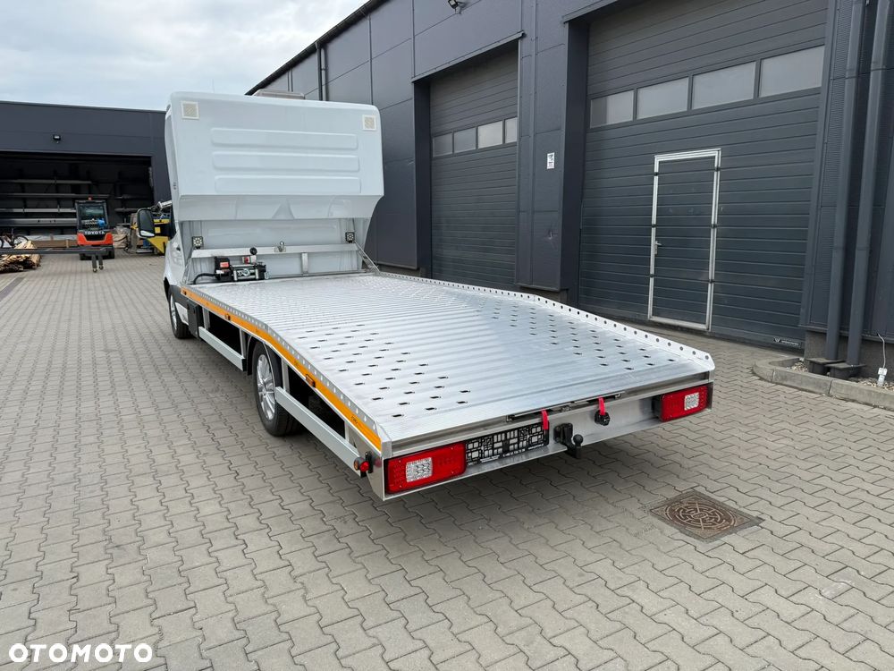 Mercedes-Benz Sprinter - 31