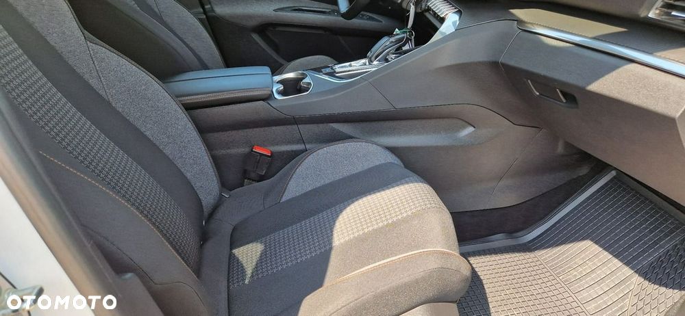 Peugeot 3008 - 36