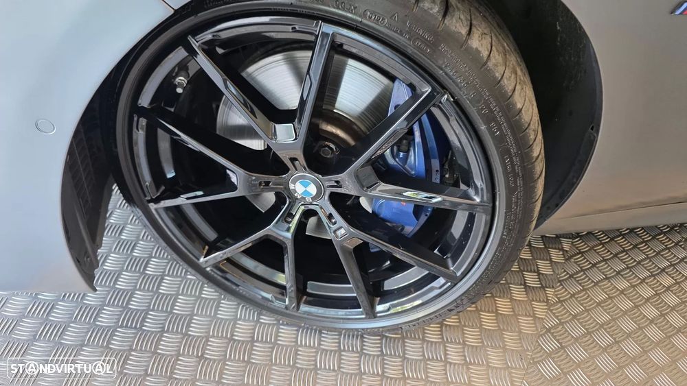 BMW 840 d xDrive Pack M — fotografia 36