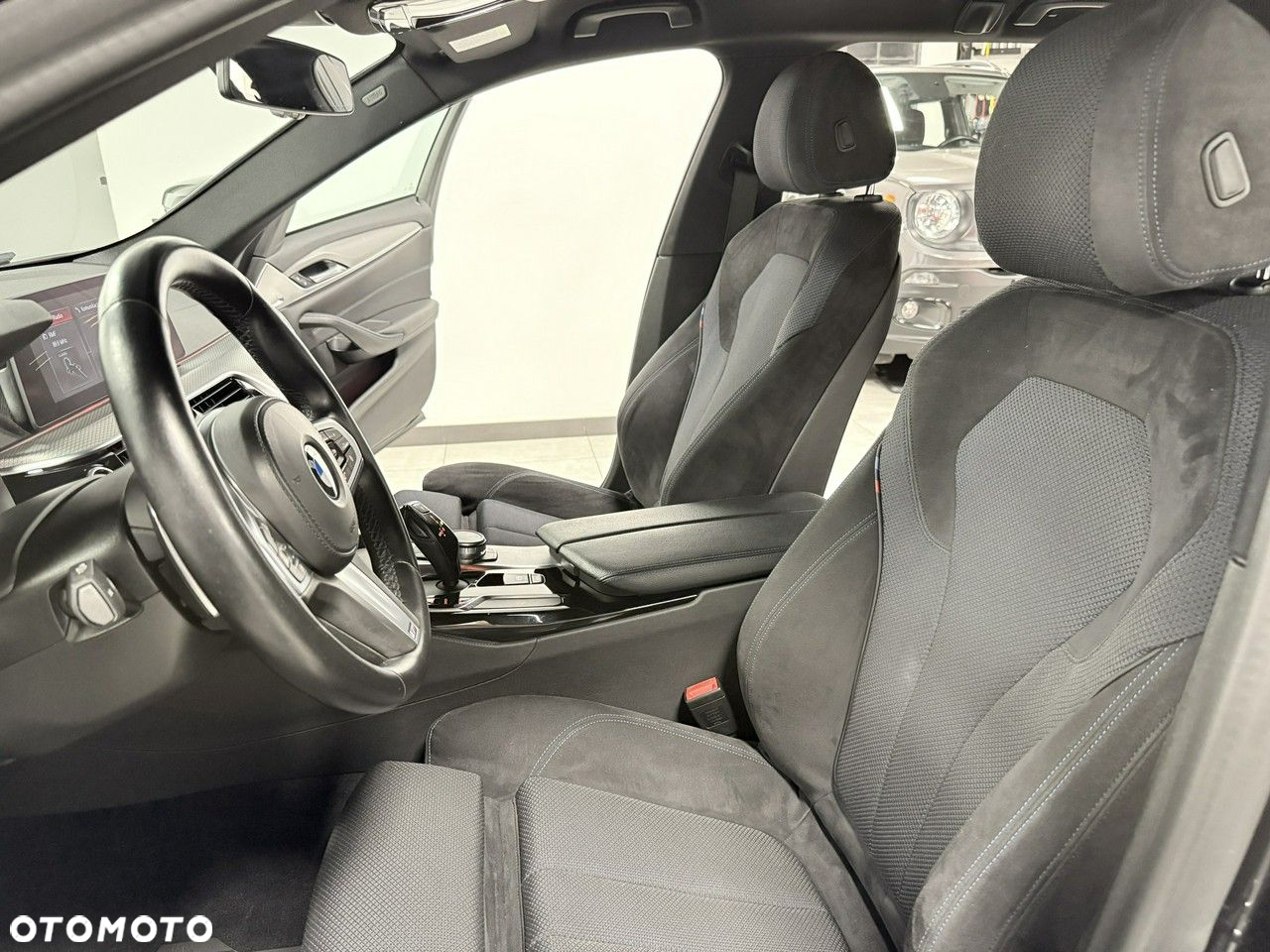 BMW Seria 5 520d Touring M Sport Edition - 28