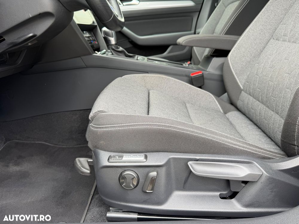 Volkswagen Passat - 18
