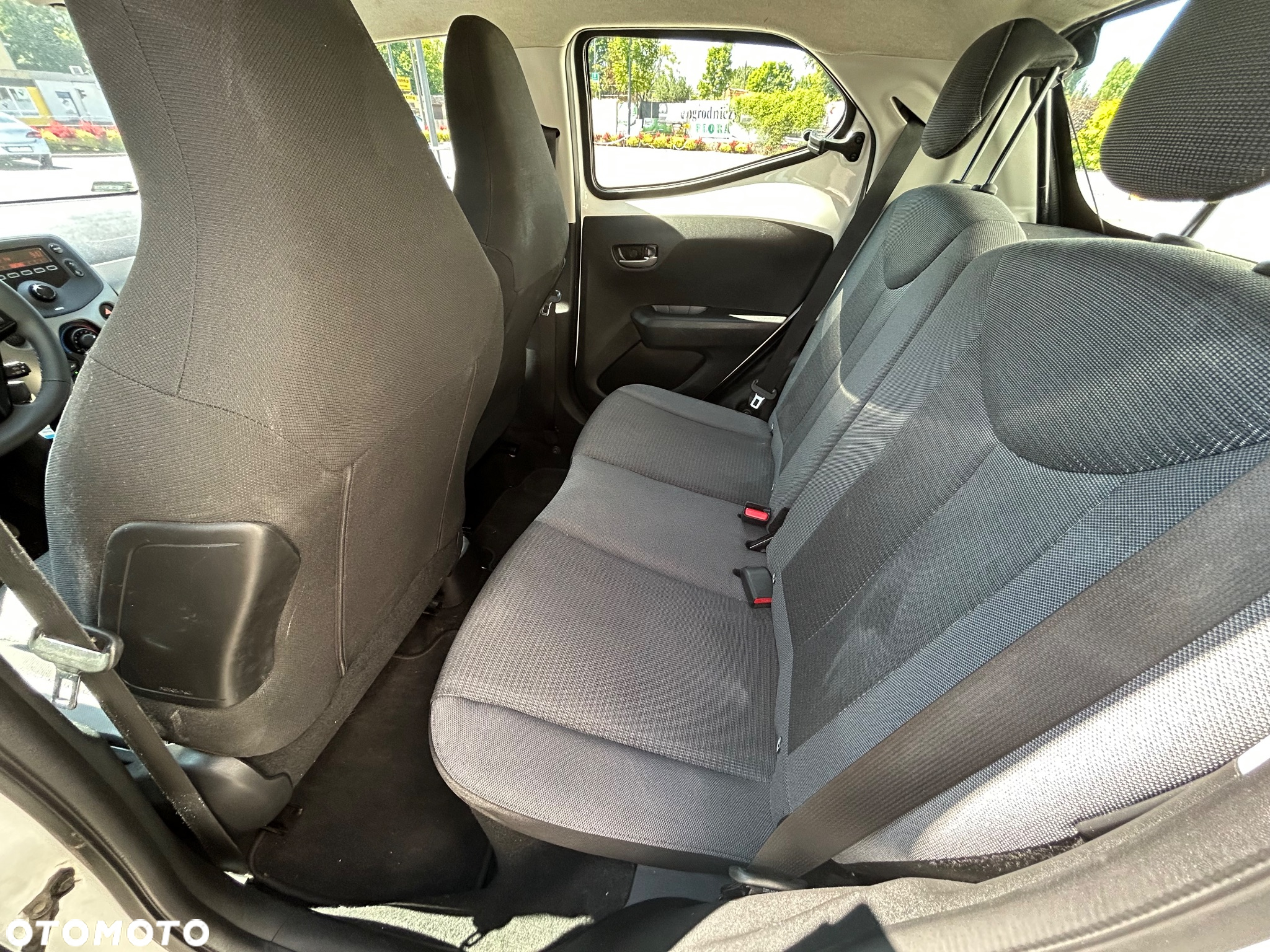 Toyota Aygo 1.0 VVT-i Color Edition - 11