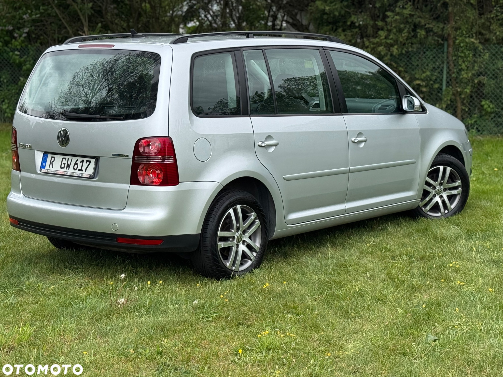 Volkswagen Touran 1.9 TDI DPF Blue Motion Highline - 20