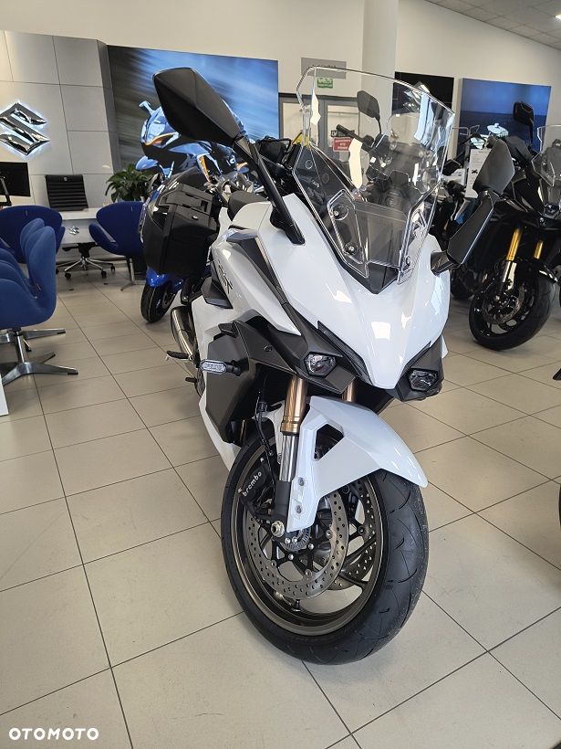 Suzuki GSX - 5