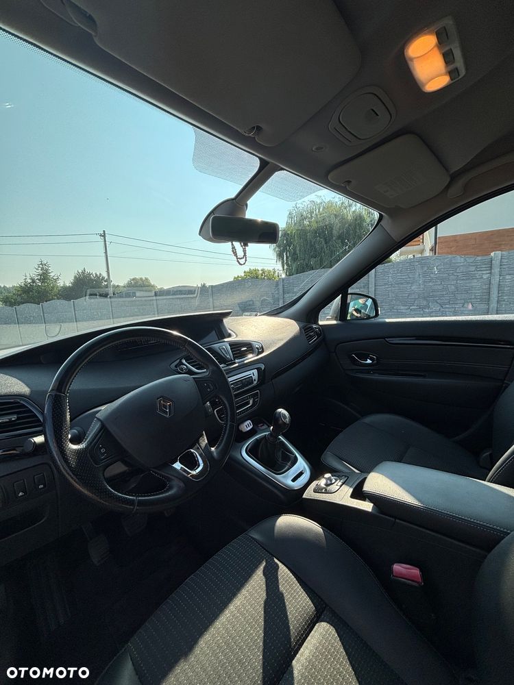 Renault Scenic ENERGY TCe 115 Bose Edition - 11