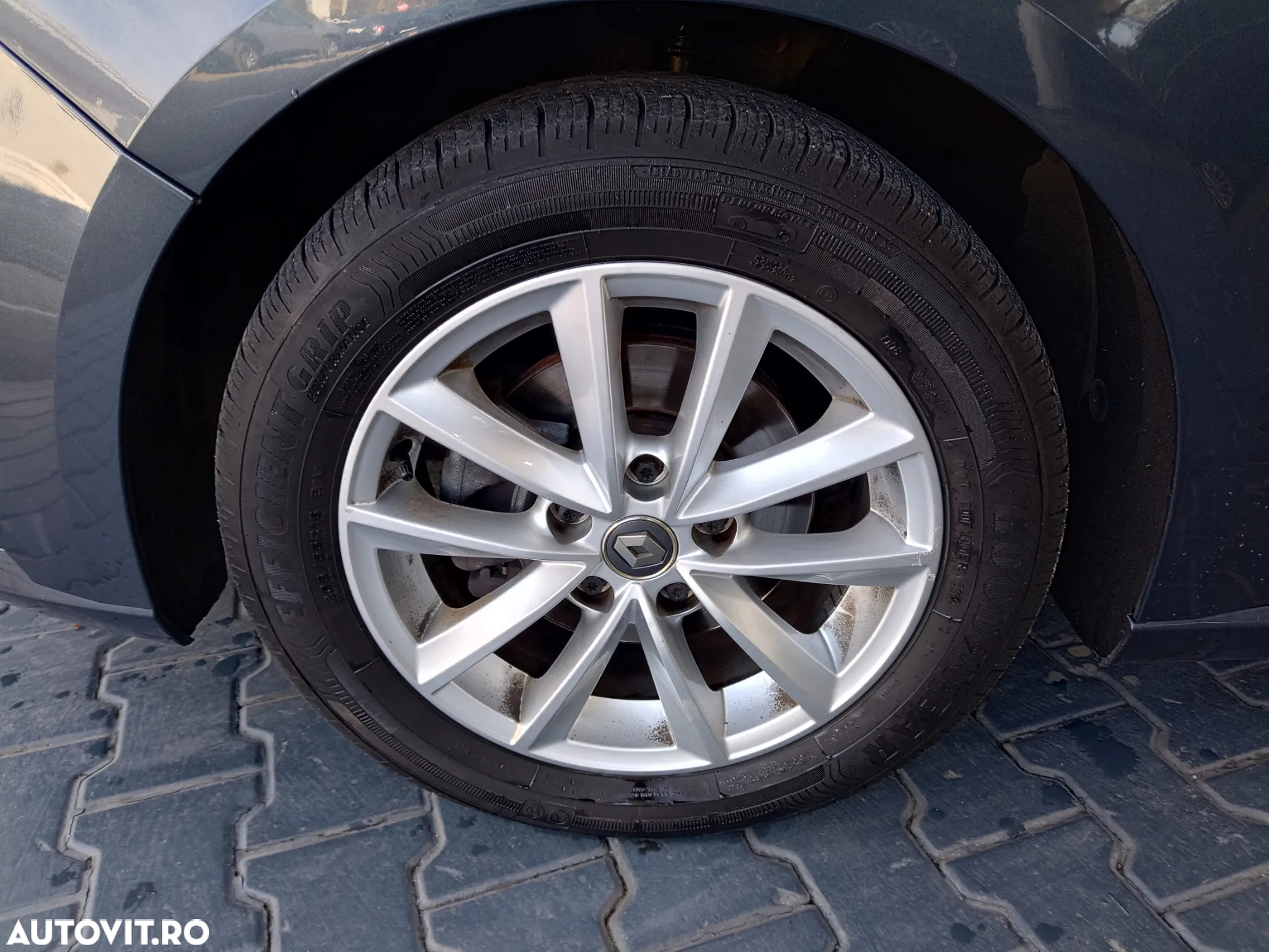 Renault Megane TCe 140 EDC GPF Zen - 4