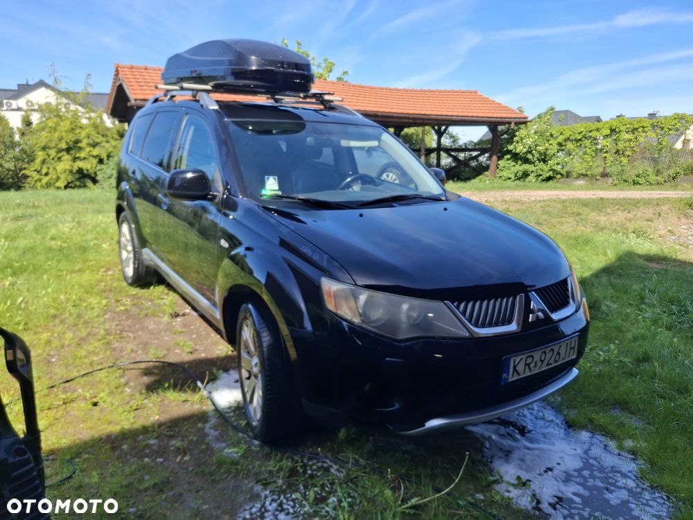 Mitsubishi Outlander 2.0 DID Instyle NAVI - 2