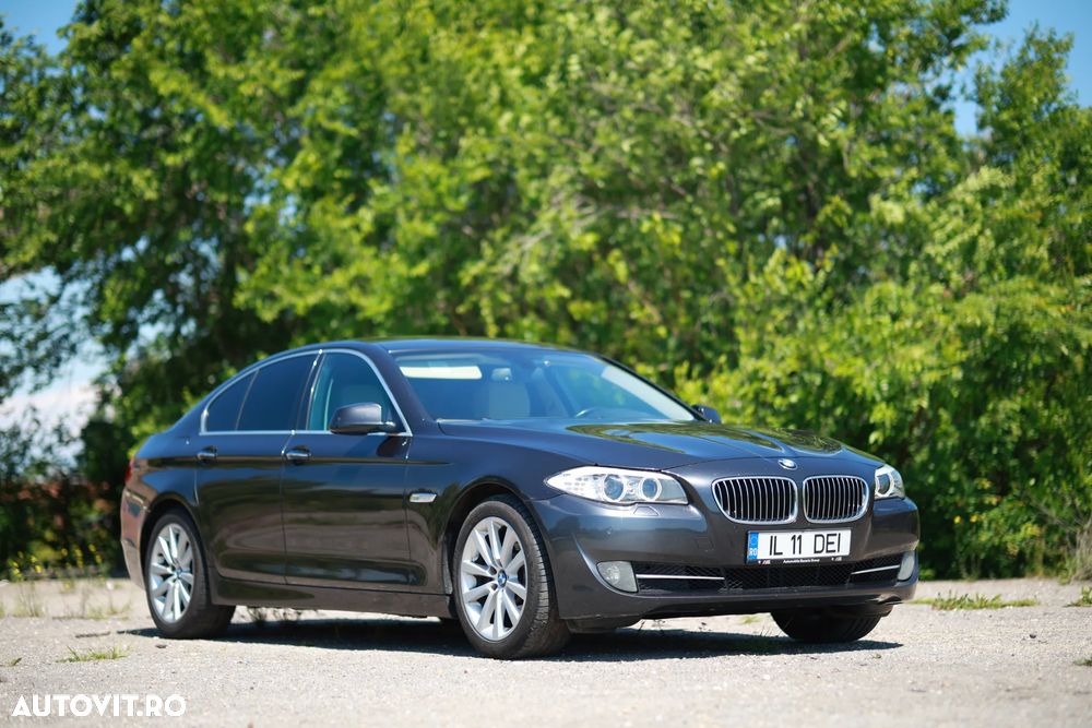 BMW Seria 5 525d xDrive - 4