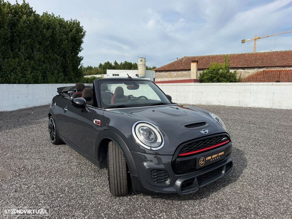 MINI Cabrio John Cooper Works - 3