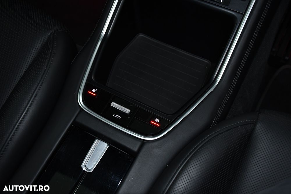 Porsche Panamera 4 Edition 10 Jahre - 17