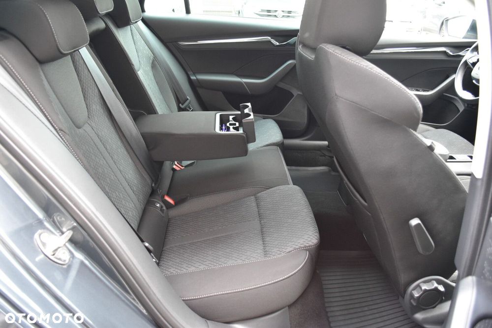 Skoda Octavia 1.5 TSI ACT Style DSG - 32