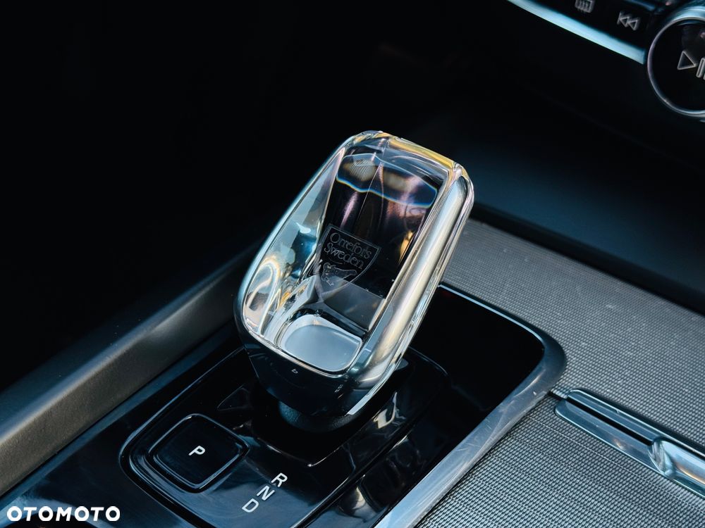 Volvo XC 60 B4 D AWD Geartronic RDesign - 23