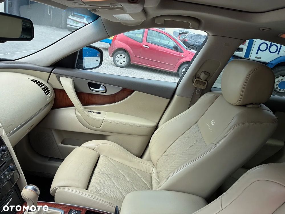 Infiniti QX70 3.0d S Premium - 10