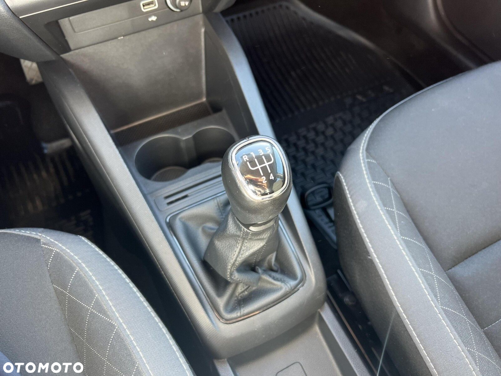Skoda Fabia 1.0 TSI Ambition - 26