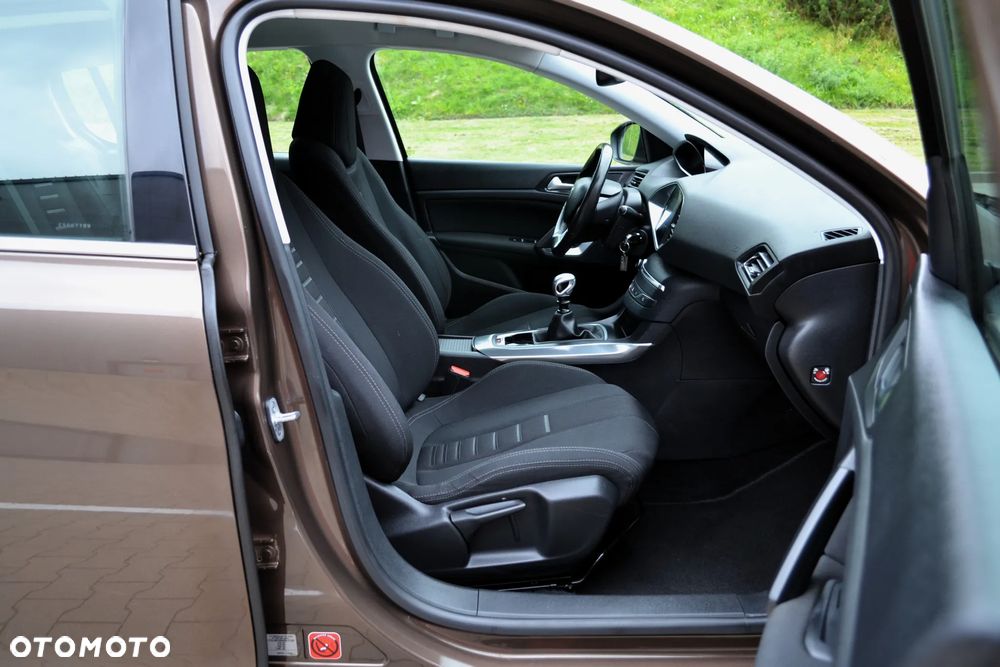 Peugeot 308 155 THP Premium - 11