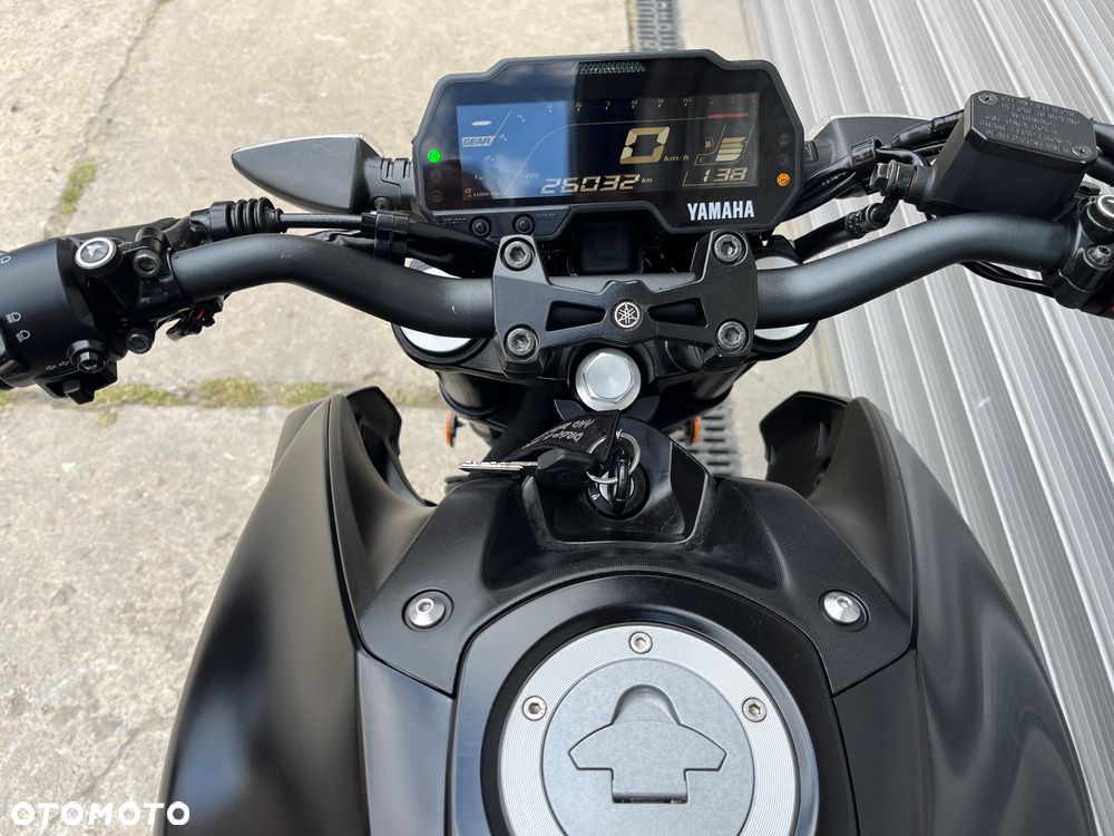 Yamaha MT - 32