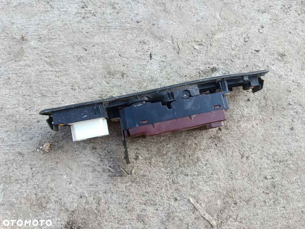 Włącznik przełącznik opuszczania podonoszenia szyby Pajero Pinin - 2