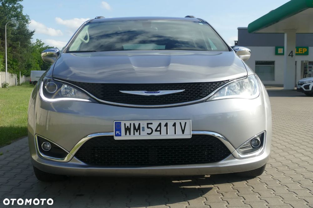 Chrysler Pacifica - 3