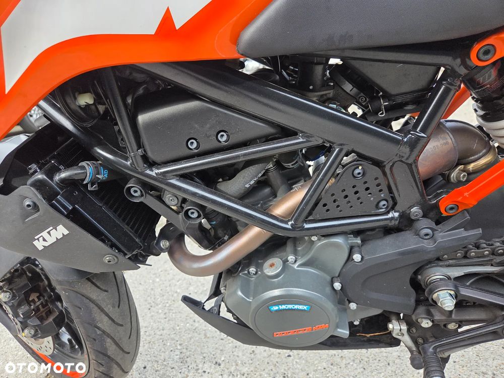 KTM Duke 125 - 15