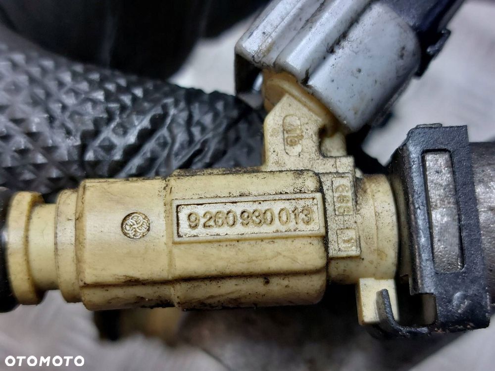 LISTWA WTRYSKOWA KIA SPORTAGE II 2.0 16V 35310-23600 9260930013 - 4