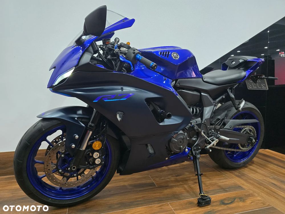 Yamaha R7 - 28