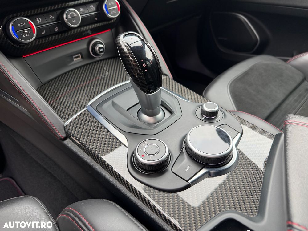 Alfa Romeo Stelvio 2.9 V6 Turbo AWD AT8 Quadrifoglio - 2