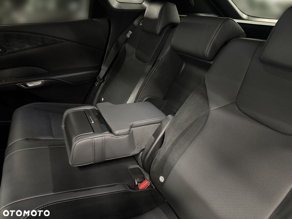 Lexus RX - 12