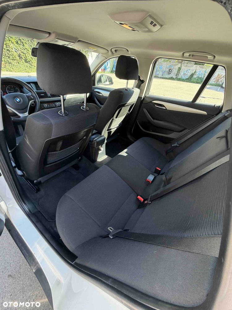 BMW X1 xDrive18d - 12