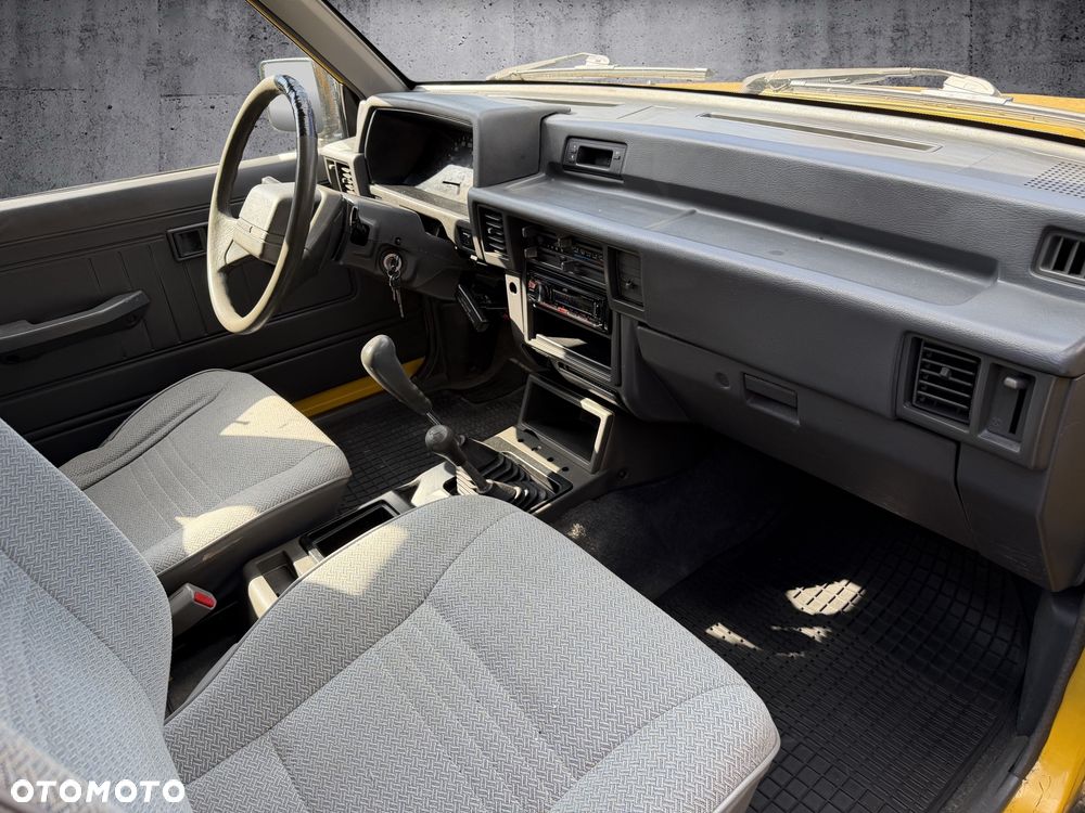 Mitsubishi L200 2.5 TDI GL 4WD DoubleCab - 11