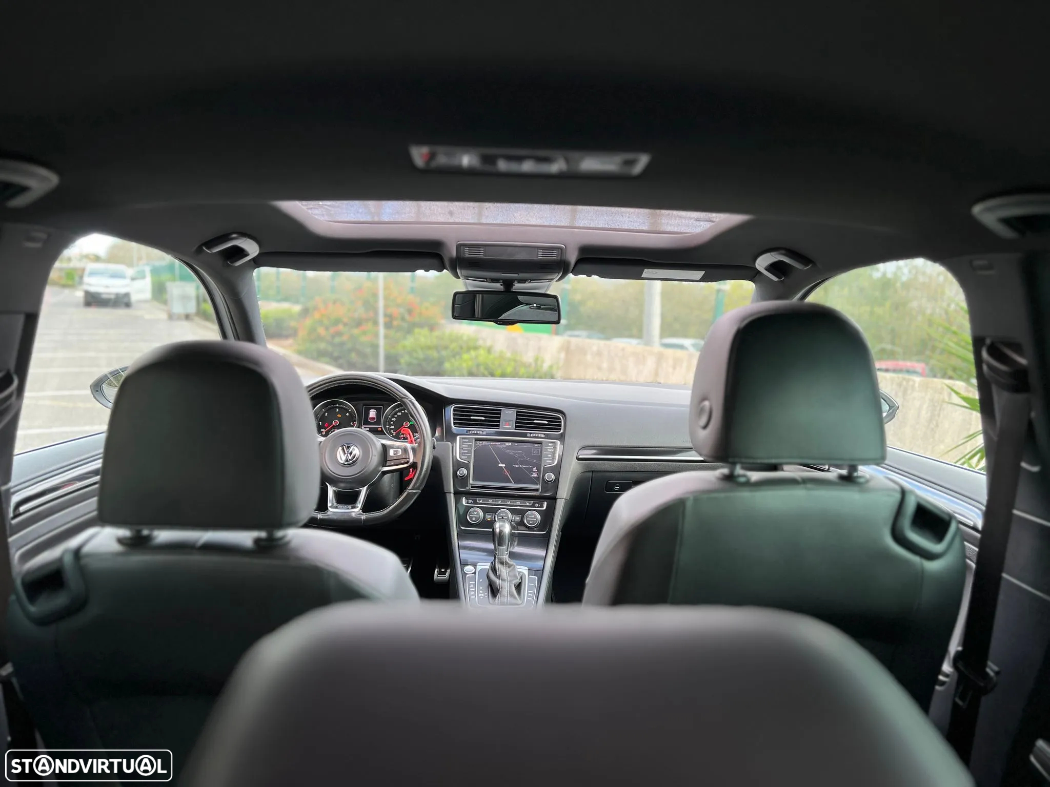 VW Golf 2.0 TDI GTD DSG - 32
