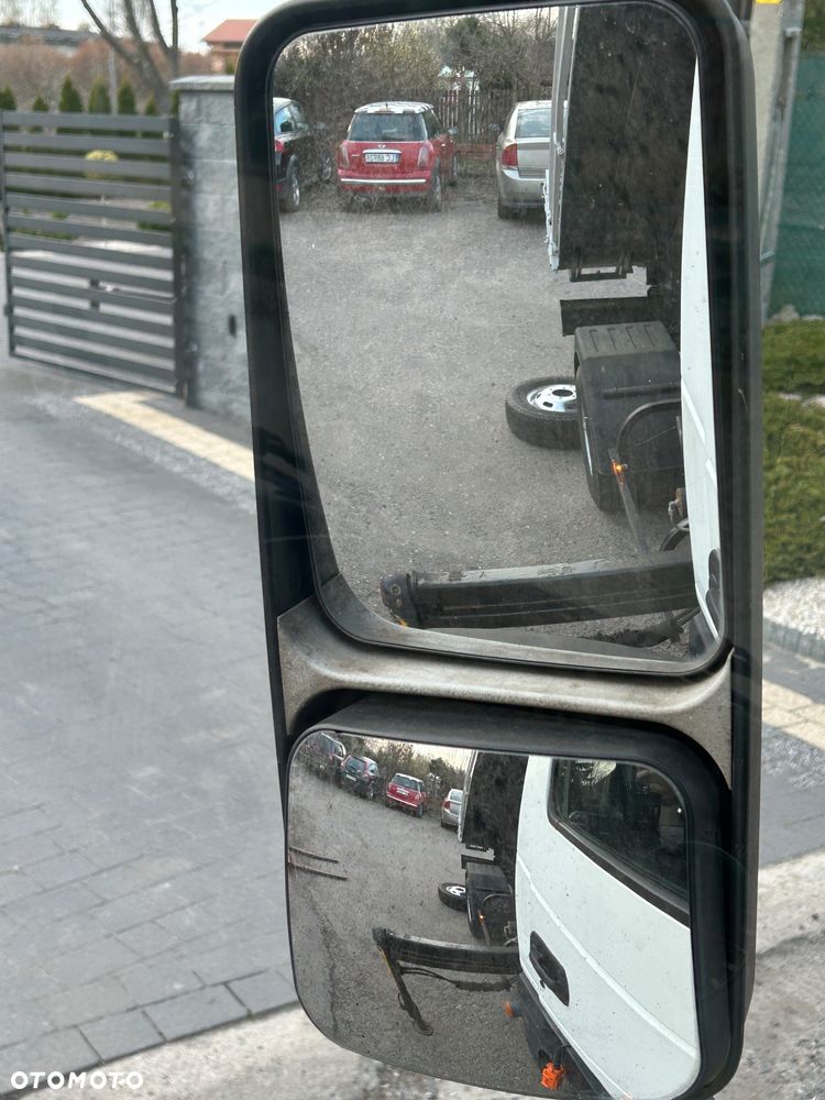 Nissan Atleon - 24