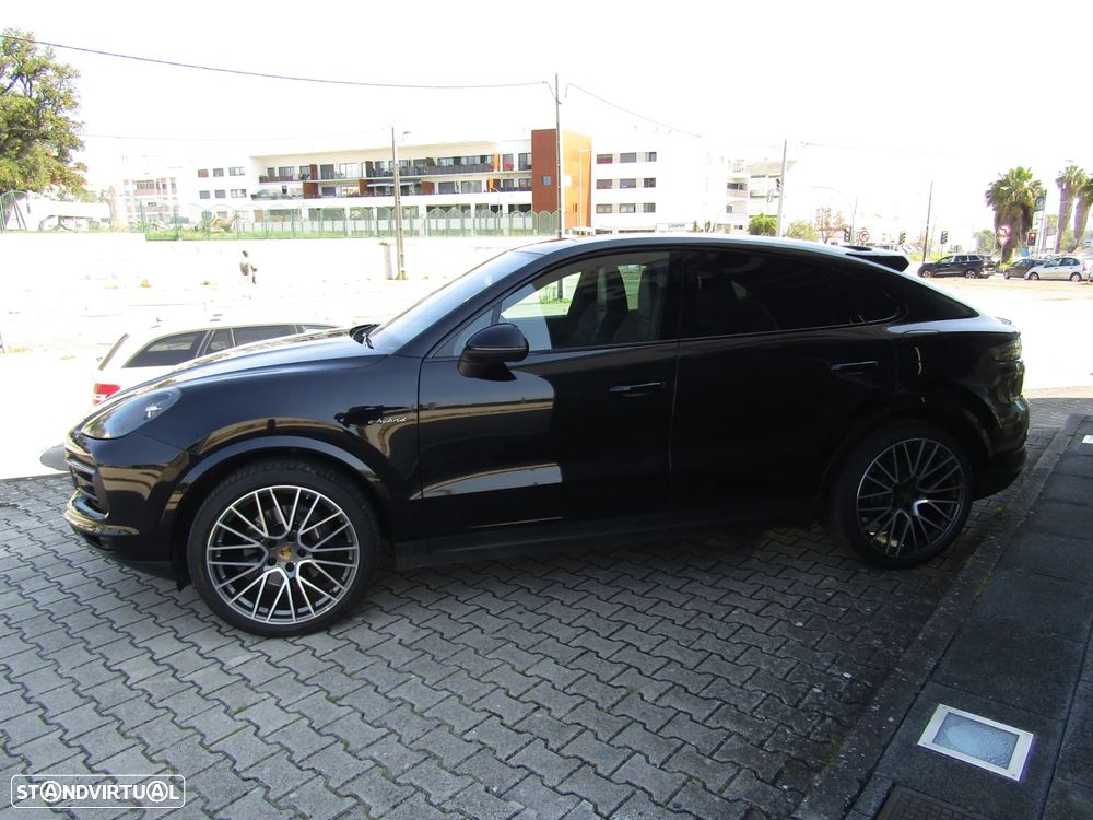 Porsche Cayenne Coupé E-Hybrid - 10